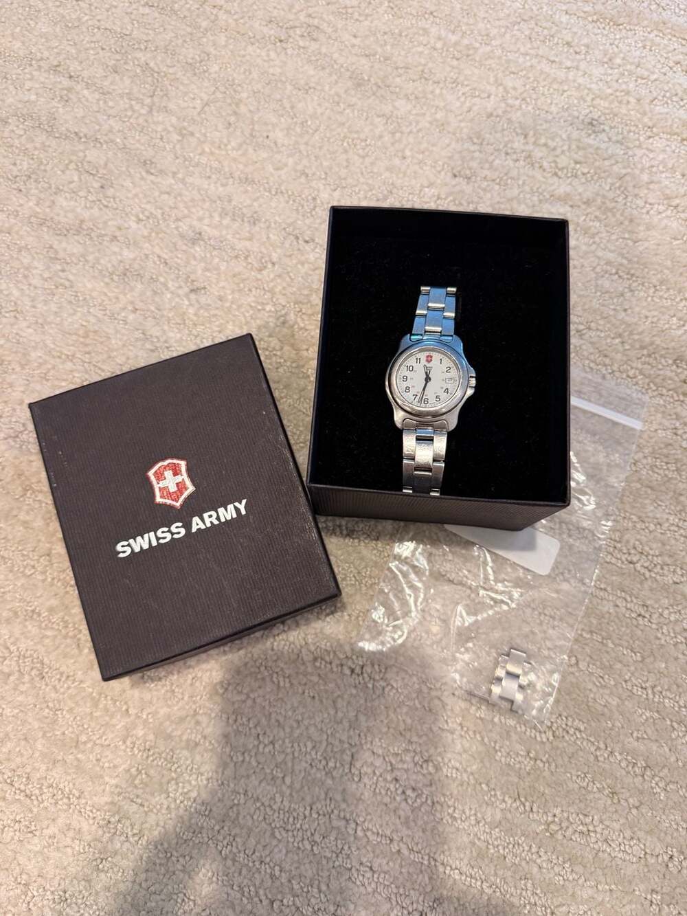 Victorinox Swiss Army Model 24212 Officer's Small Bracelet Watch